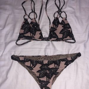 Acacia Set